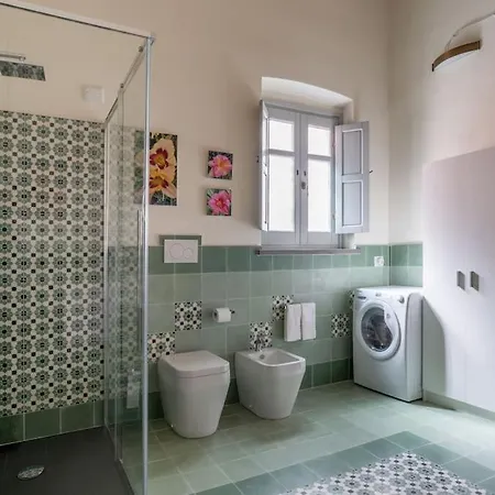 Vakantiehuis Antica Dimora Del Platano - R3832 *